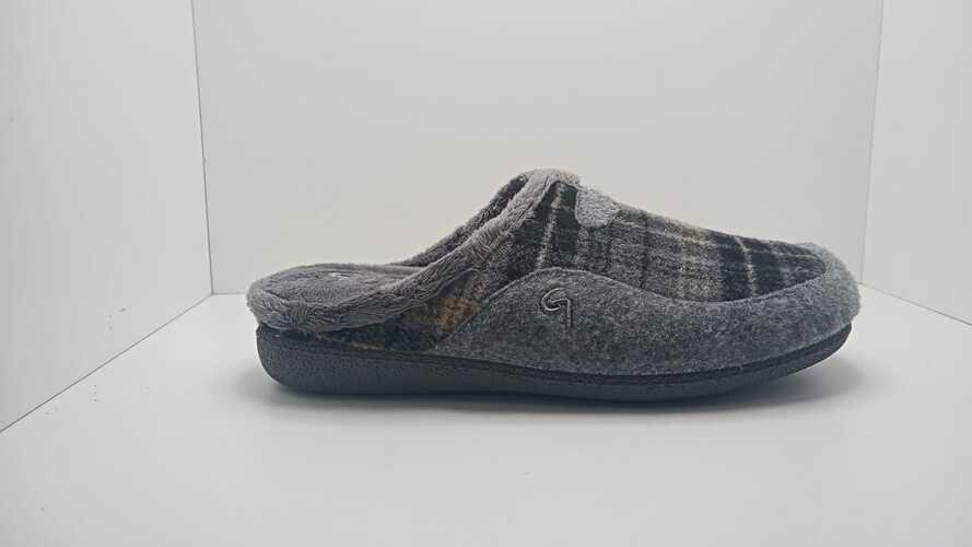 Zapatilla de casa GARZÓN en gris y camel