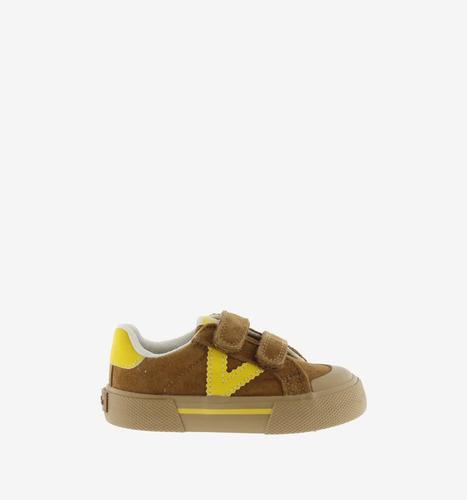 Zapatilla VICTORIA 2 velcros color cuero y amarillo