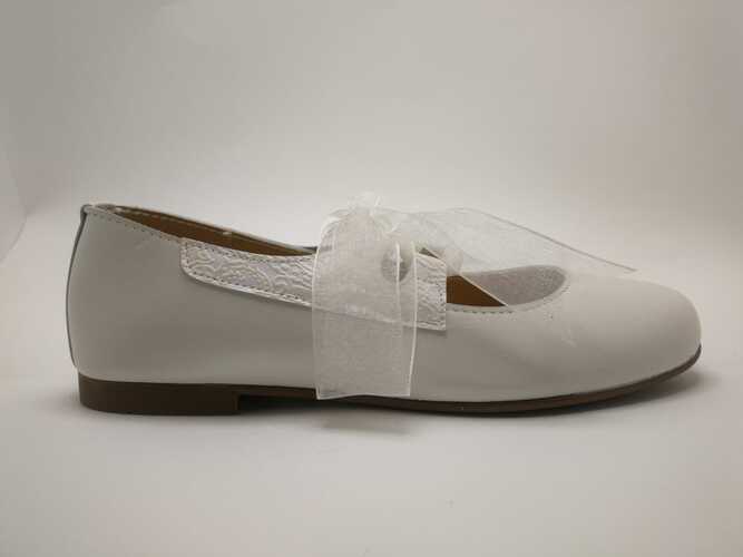 zapato LANDOS  beige lazo raso
